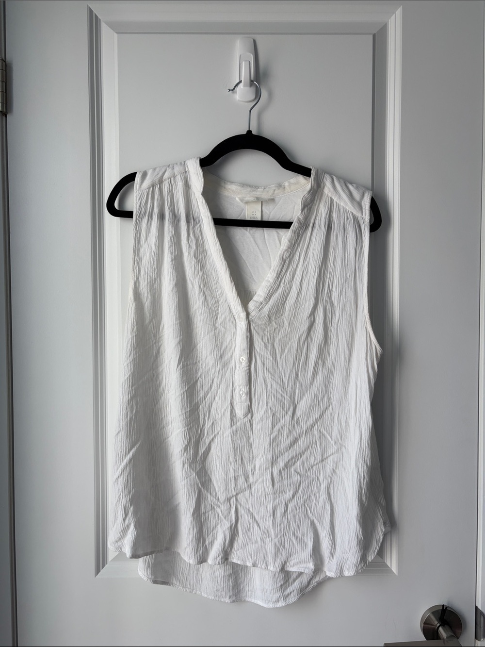 H&M White Sleeveless Blouse Top